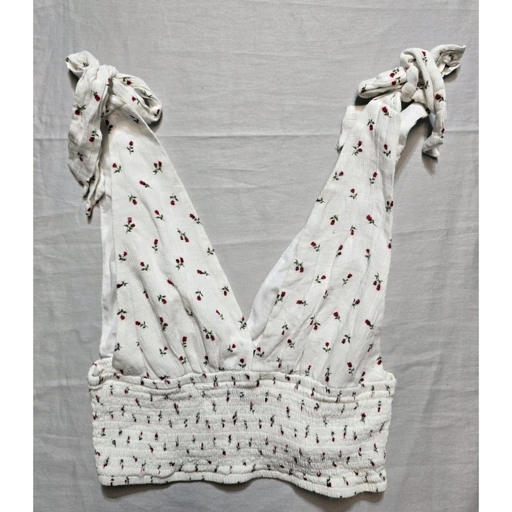forever 21 Smocked floral tie top Small White Red‎ Roses